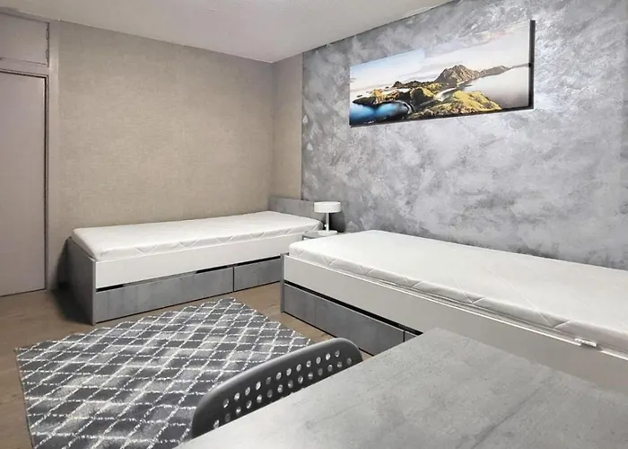 Quiet &renovated Апартаменты